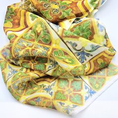 Pécsi csempe sárga barna csempeminta sál