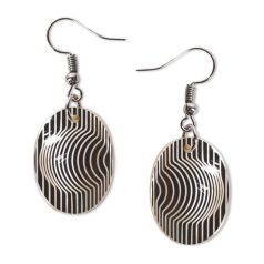 Op-art fekete alapú kör fülbevaló