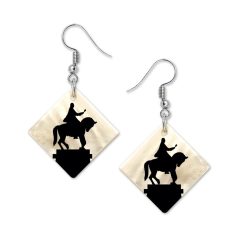 Széchenyi teres Hunyadi-szobor fülbevaló