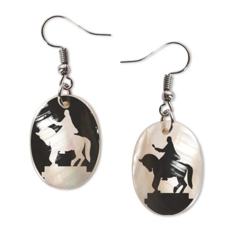 Széchenyi teres Hunyadi-szobor fülbevaló