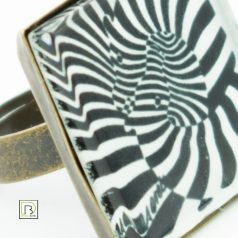 Op-art zebrás gyűrű